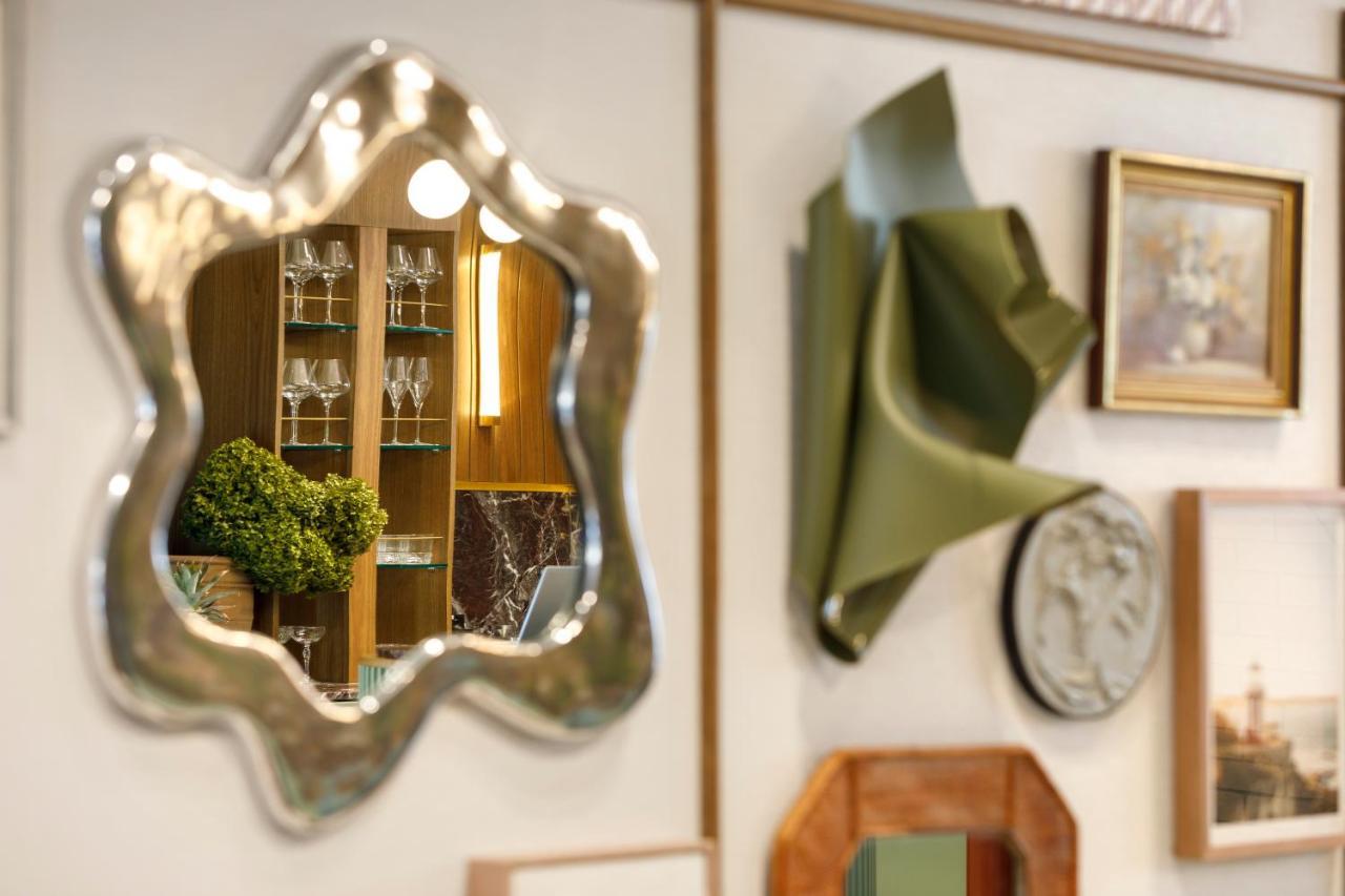 202 Elizabeth Hotel Sydney Ngoại thất bức ảnh A mirror